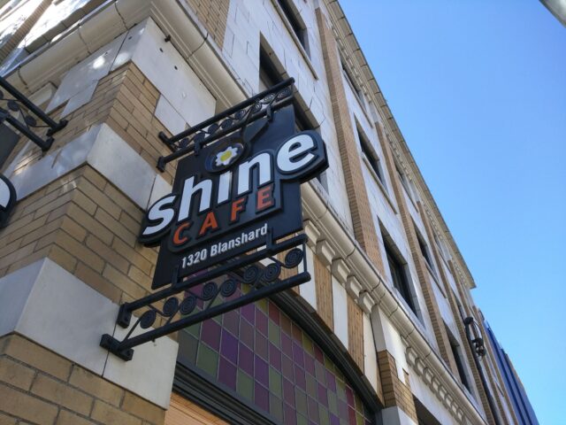 shine-cafe